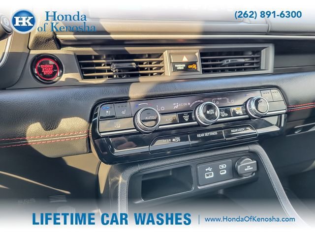 Certified 2025 Honda Pilot Black Edition image 19