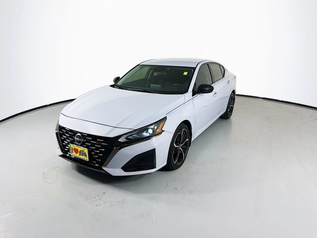Certified 2023 Nissan Altima 2.5 SR FWD image 5