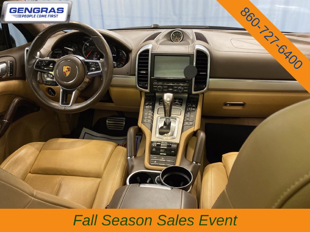 Used 2015 Porsche Cayenne Turbo AWD/4WD image 40