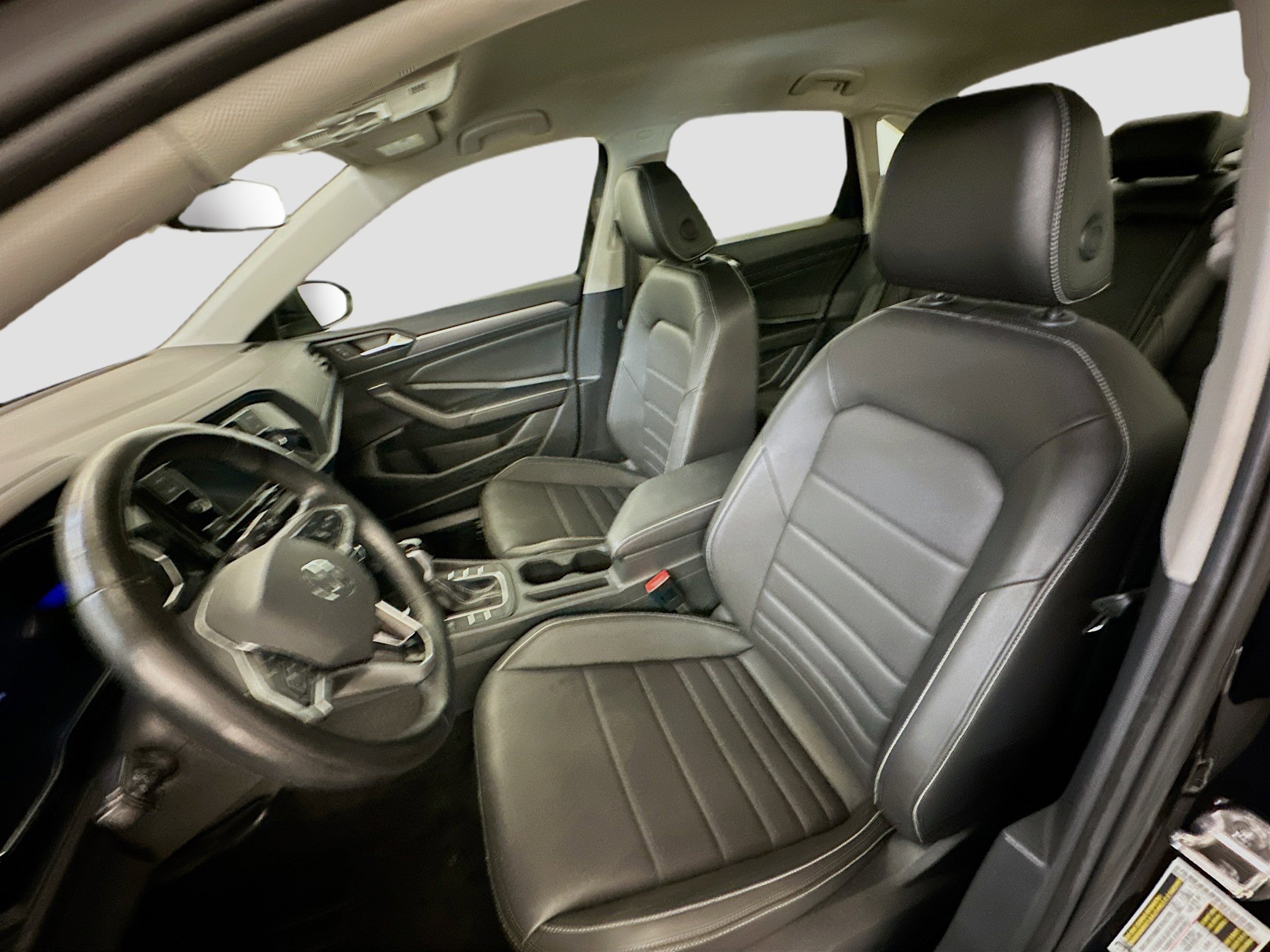 Used 2024 Volkswagen Jetta SE image 13