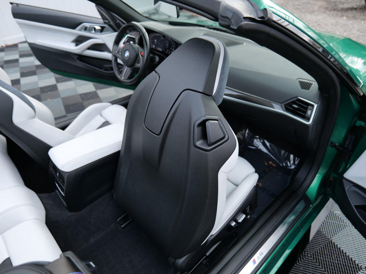 Used 2022 BMW M4 xDrive Competition image 41