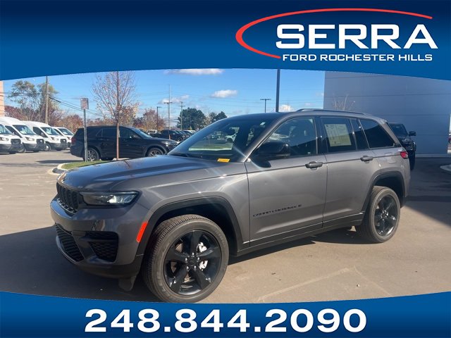 Used 2023 Jeep Grand Cherokee Altitude