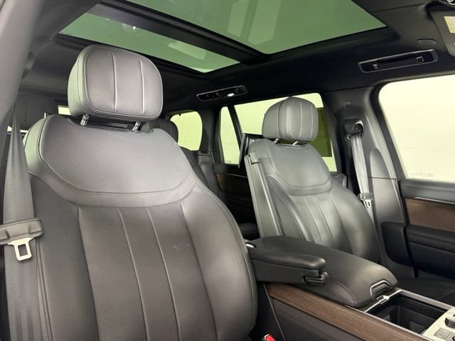 Used 2023 Land Rover Range Rover Long Wheelbase Autobiography AWD/4WD image 32