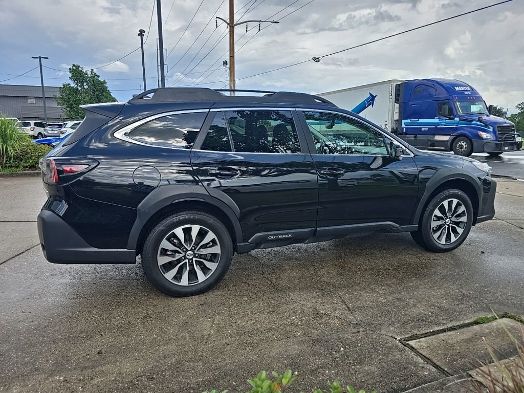 Used 2023 Subaru Outback Limited AWD/4WD image 15