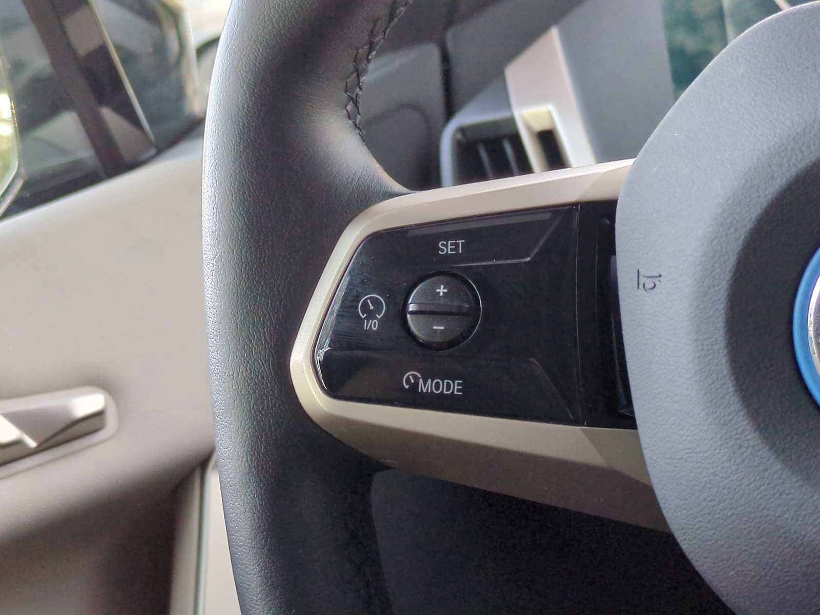 New 2025 BMW iX xDrive50 image 25