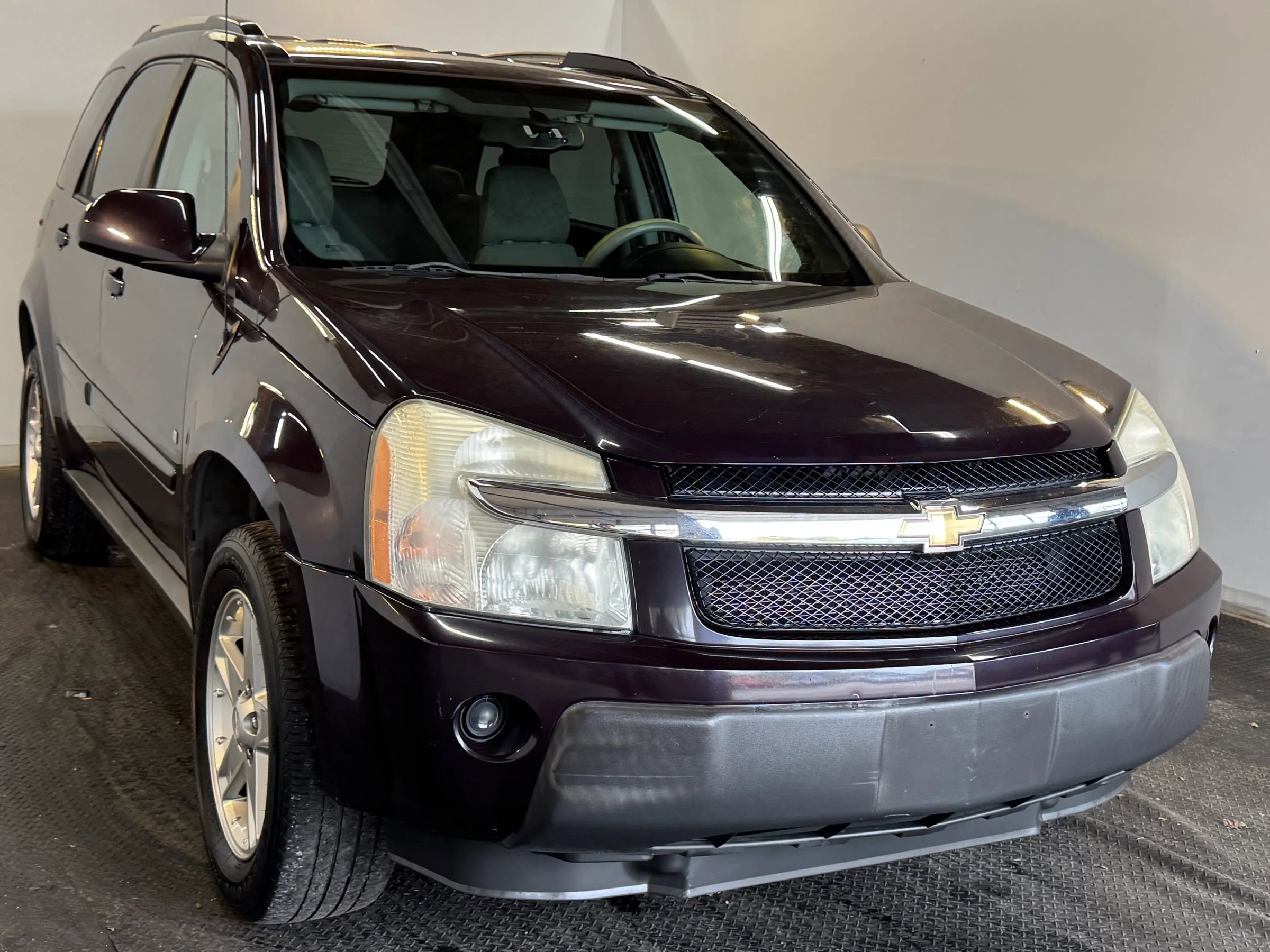 Used 2006 Chevrolet Equinox LT w/ LT Preferred Equipment Group AWD/4WD image 2