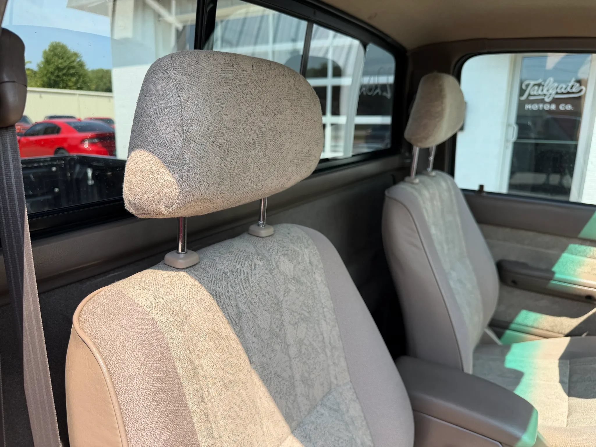 Used 2000 Toyota Tacoma 4x4 Regular Cab w/ Value Edition Plus Pkg image 13