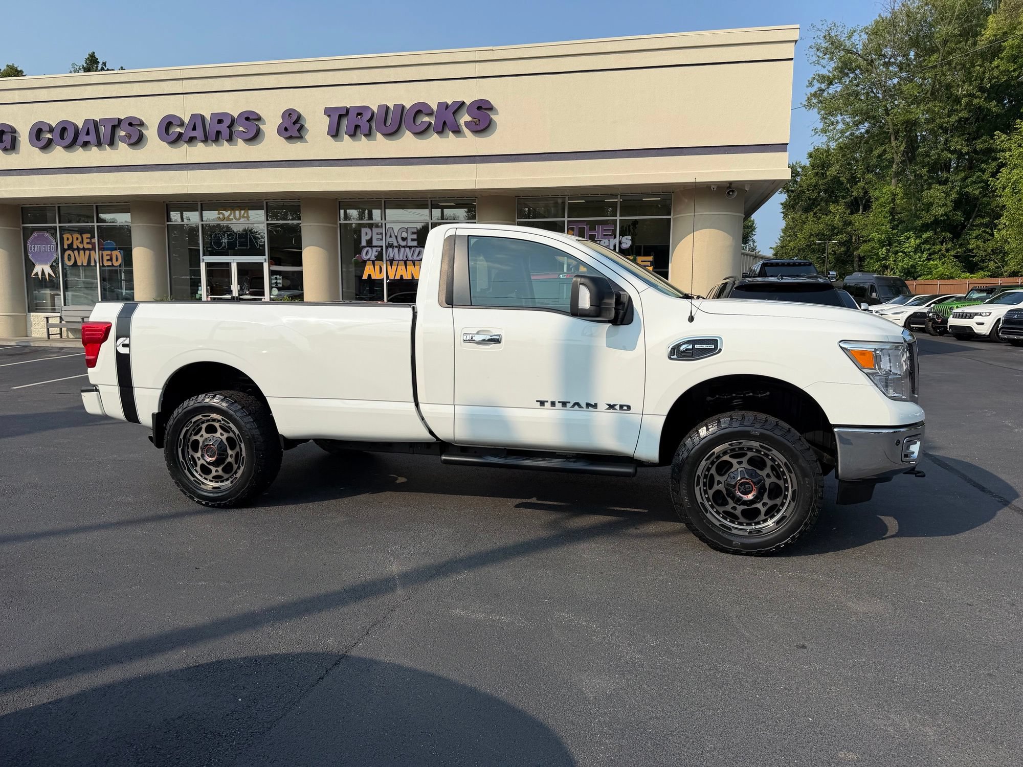 Used 2017 Nissan Titan SV AWD/4WD image 7