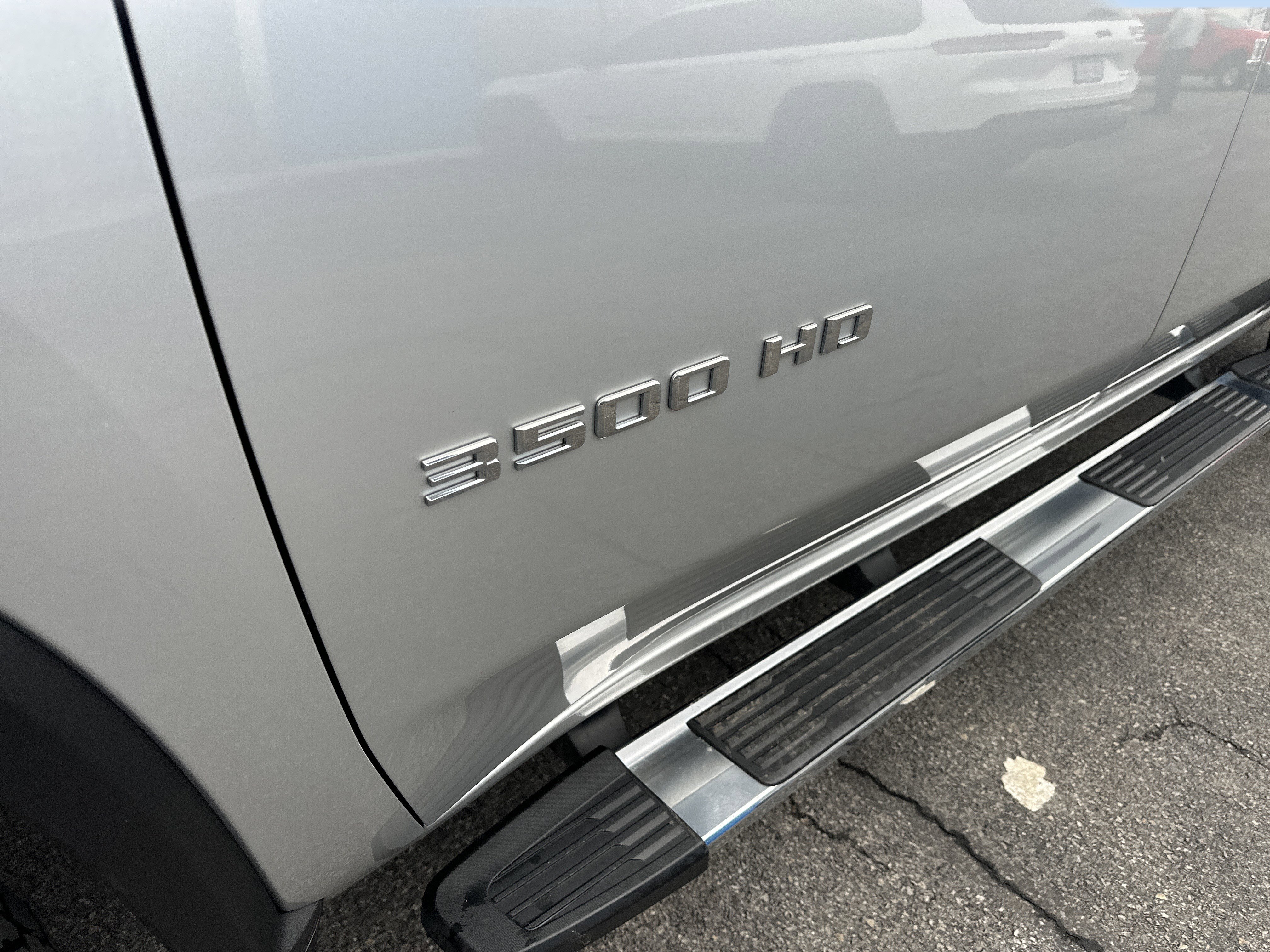 Certified 2023 Chevrolet Silverado 3500 LTZ image 7