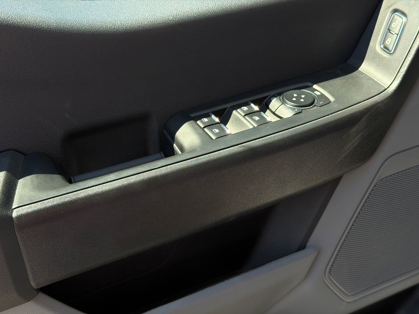 New 2026 Ford F250 XL w/ XL Chrome Package image 37