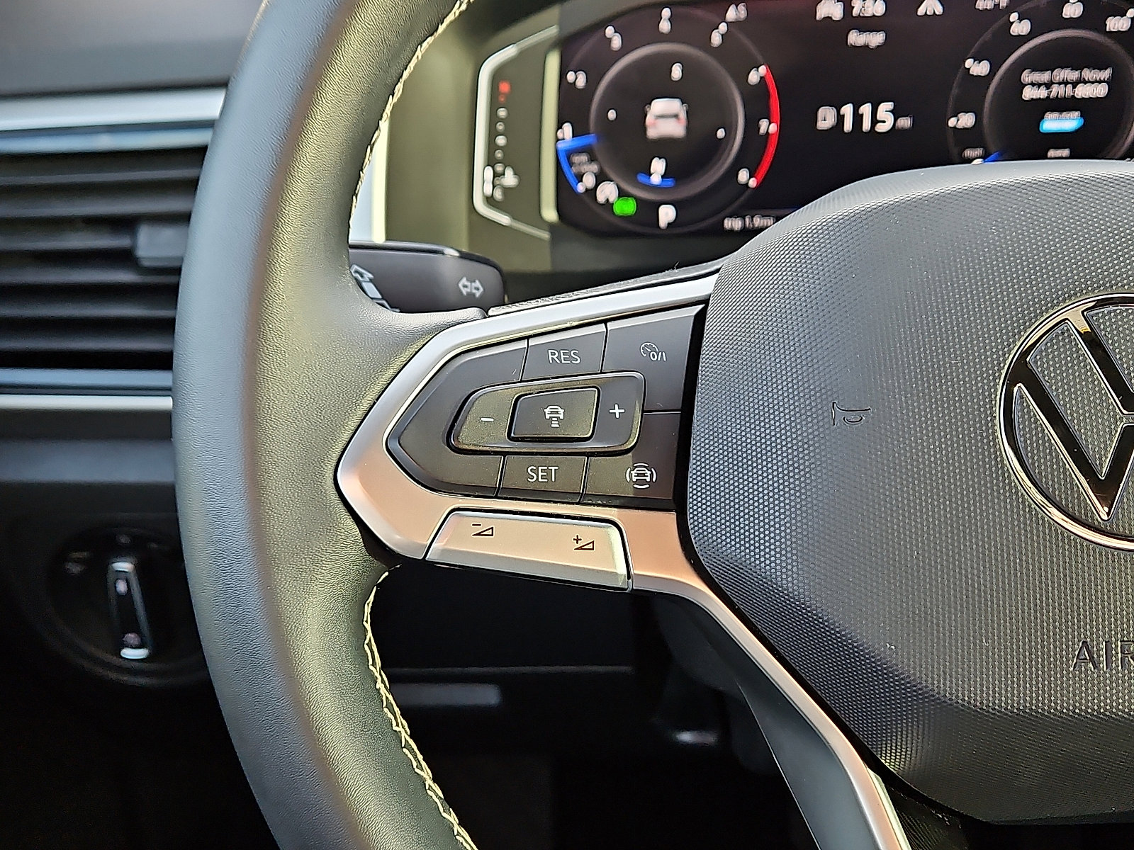 Certified 2023 Volkswagen Atlas Cross Sport SE image 17