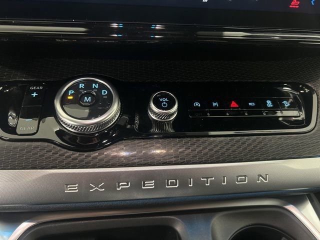 New 2026 Ford Expedition Platinum w/ Stealth Performance Package image 14