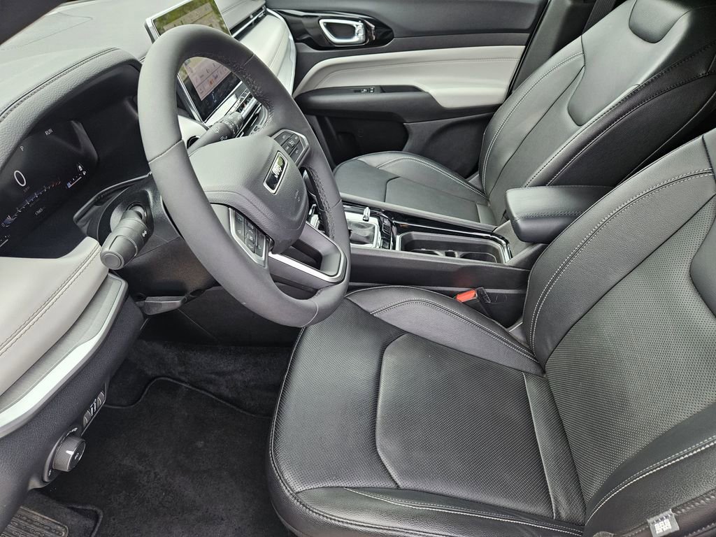 Used 2025 Jeep Compass Limited w/ Elite Group image 10