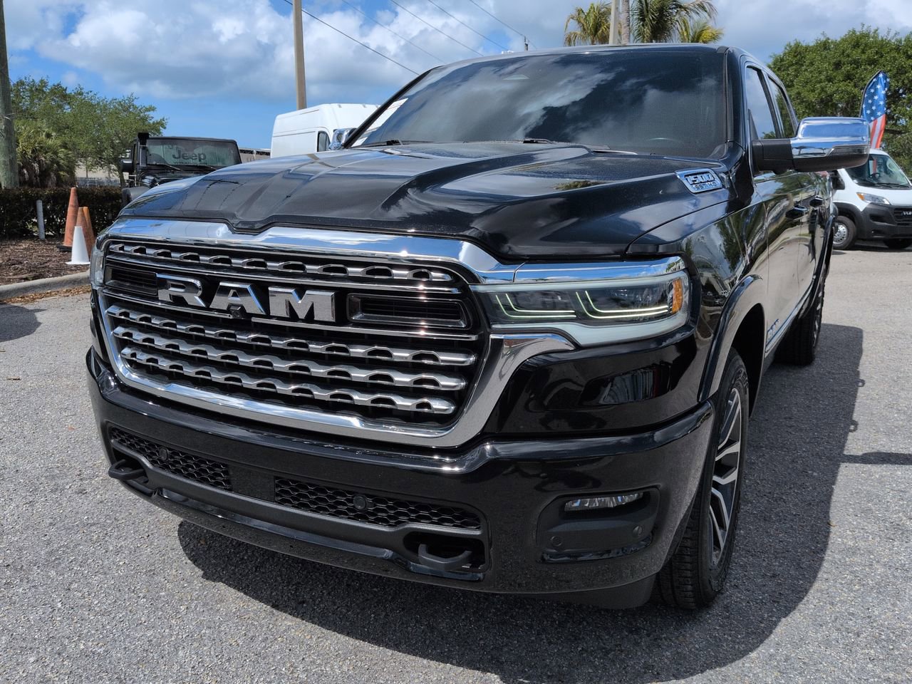 Used 2025 RAM 1500 Limited w/ Body Color Bumper Group AWD/4WD image 9