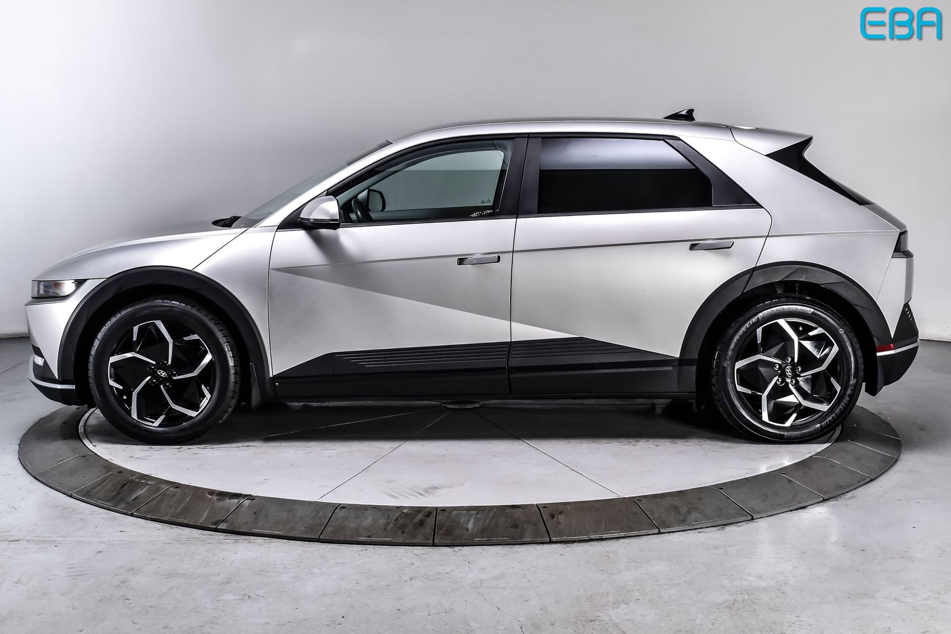 Used 2023 Hyundai Ioniq 5 SEL w/ Cargo Package AWD/4WD image 3