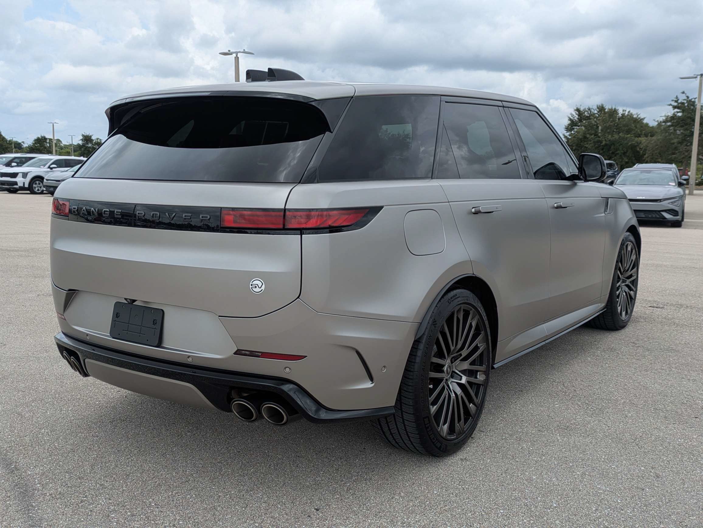 Used 2024 Land Rover Range Rover Sport AWD/4WD image 5