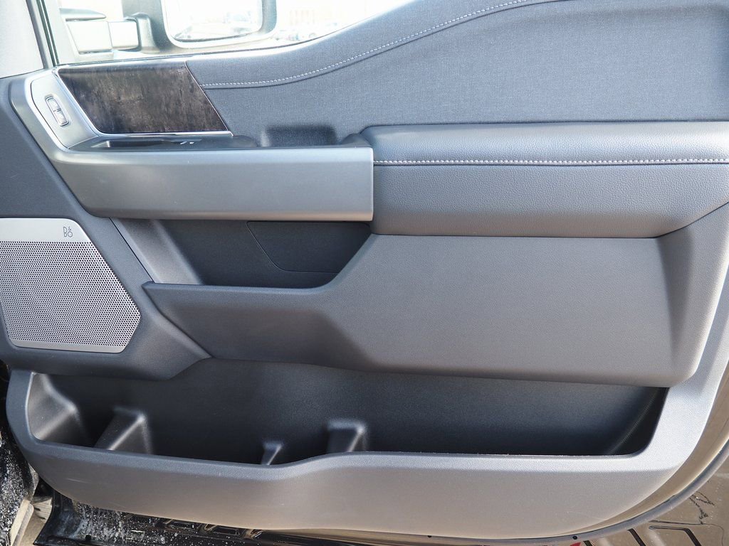 New 2026 Ford F350 Lariat w/ Black Appearance Package image 37