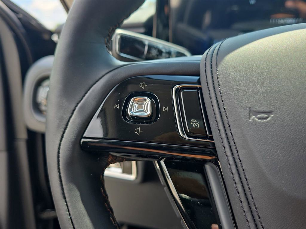 New 2025 Lincoln Aviator 2WD w/ Equipment Group 101A image 28