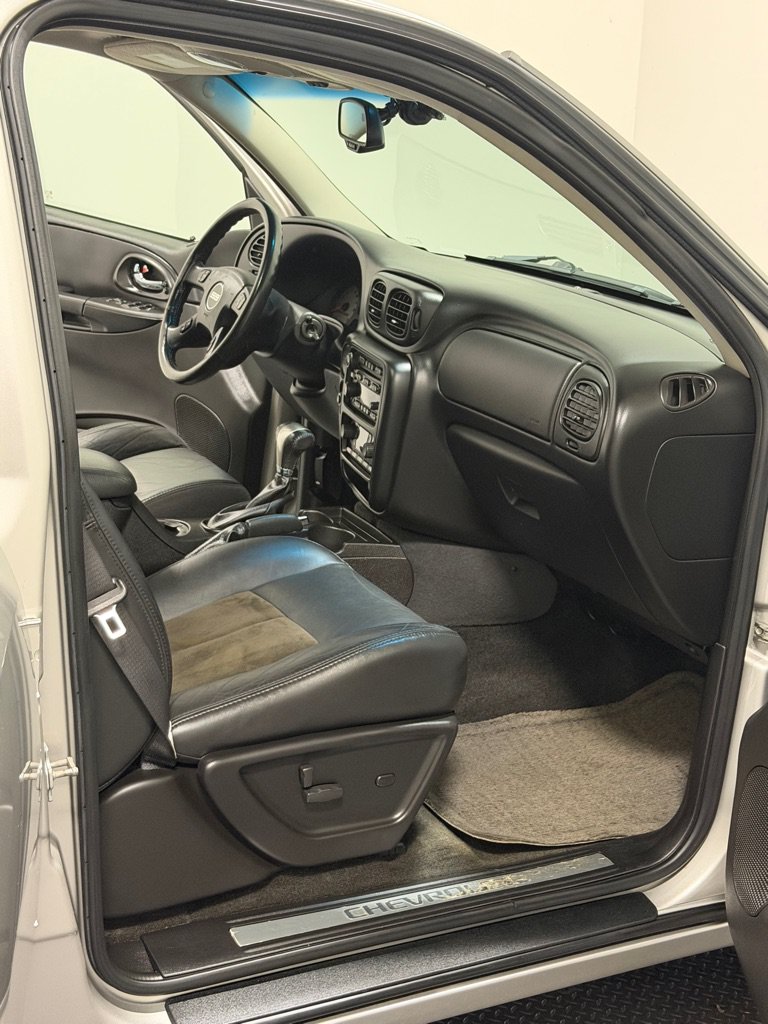 Used 2006 Chevrolet TrailBlazer LT w/ SS Package AWD/4WD image 11