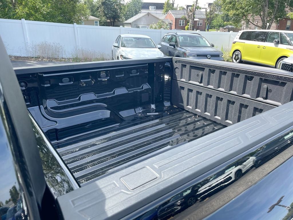 Used 2025 Chevrolet Colorado Trail Boss image 68