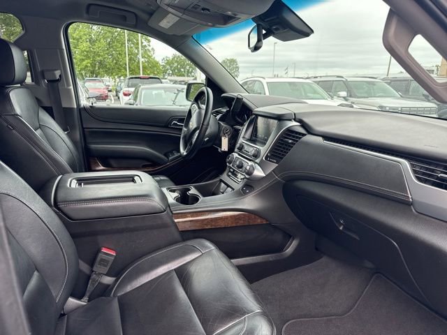 Used 2019 Chevrolet Suburban LT AWD/4WD image 8