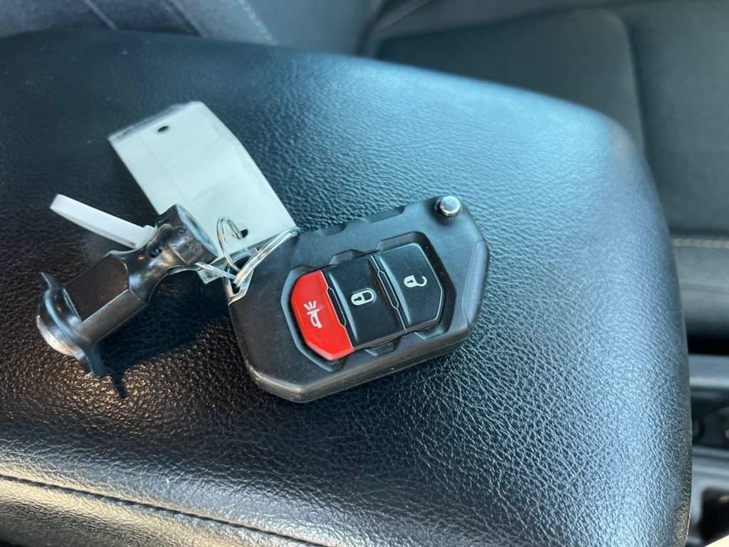 Used 2024 Jeep Wrangler Unlimited Sport AWD/4WD image 39
