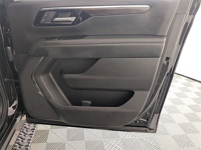 Certified 2025 Chevrolet Suburban Z71 image 34