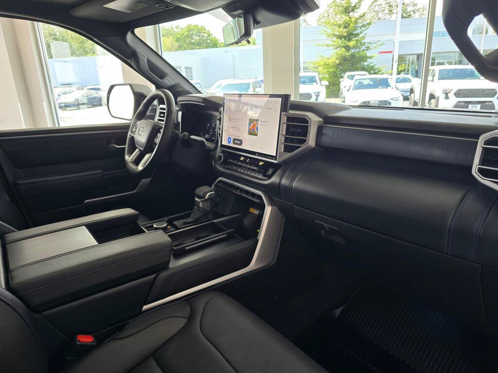 Used 2023 Toyota Tundra Platinum AWD/4WD image 44