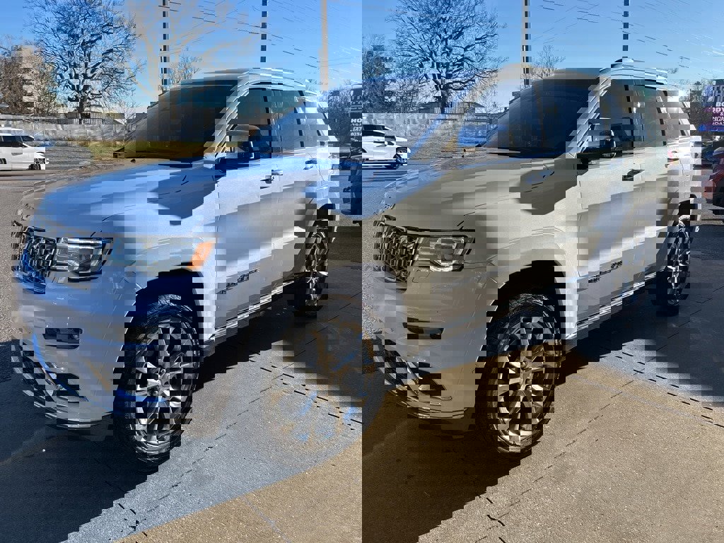 Used 2019 Jeep Grand Cherokee Summit image 5