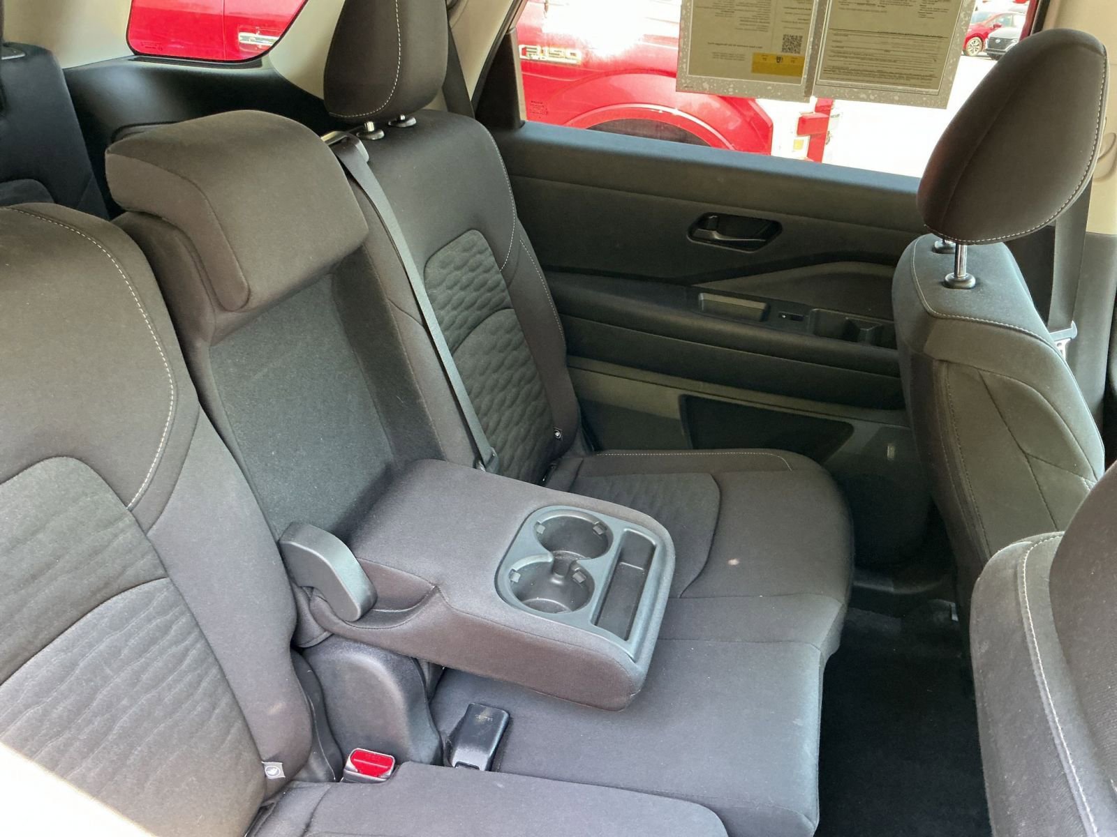 Used 2025 Nissan Pathfinder SV AWD/4WD image 34