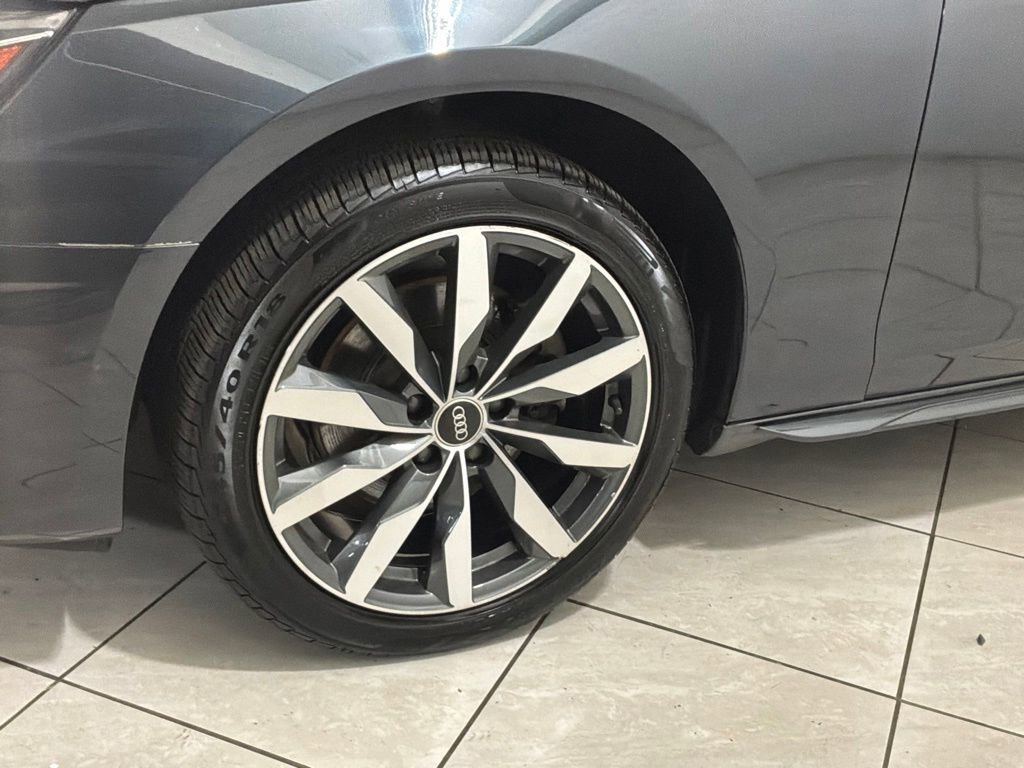 Used 2022 Audi A4 2.0T Premium w/ Convenience Package AWD/4WD image 15