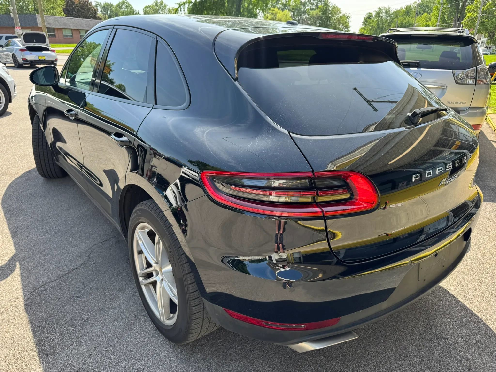 Used 2018 Porsche Macan Sport Edition AWD/4WD image 6