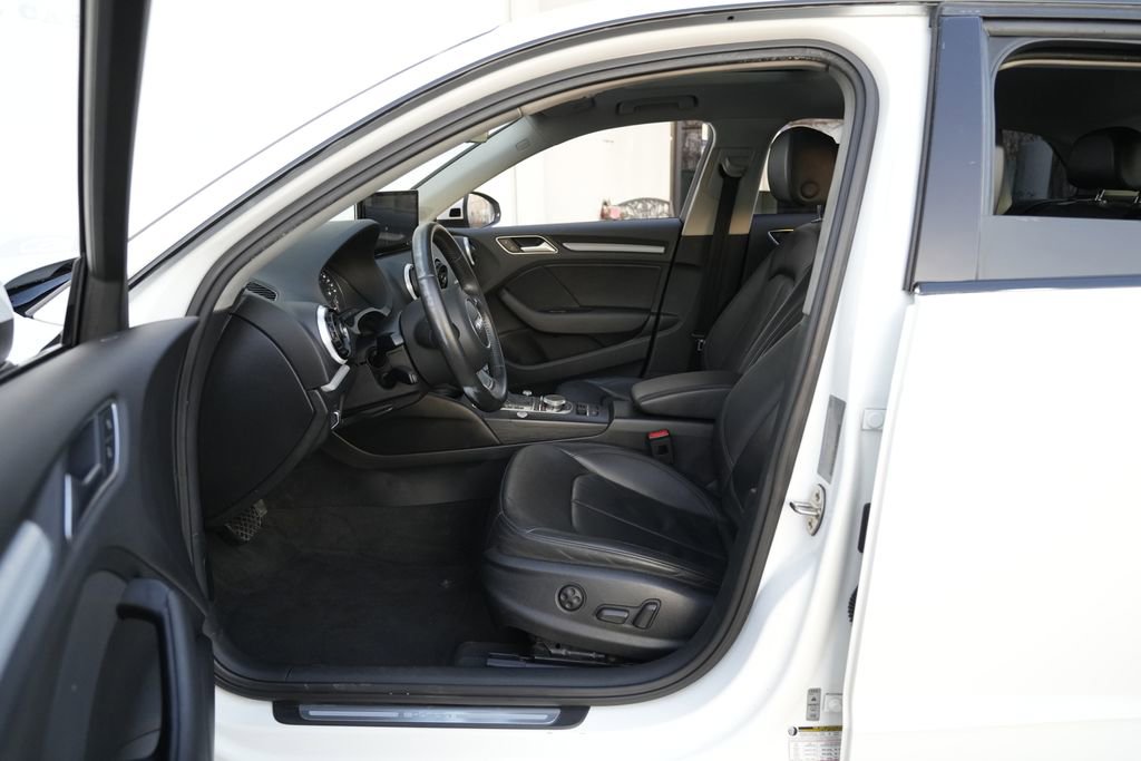 Used 2016 Audi A3 e-tron Premium Plus image 22