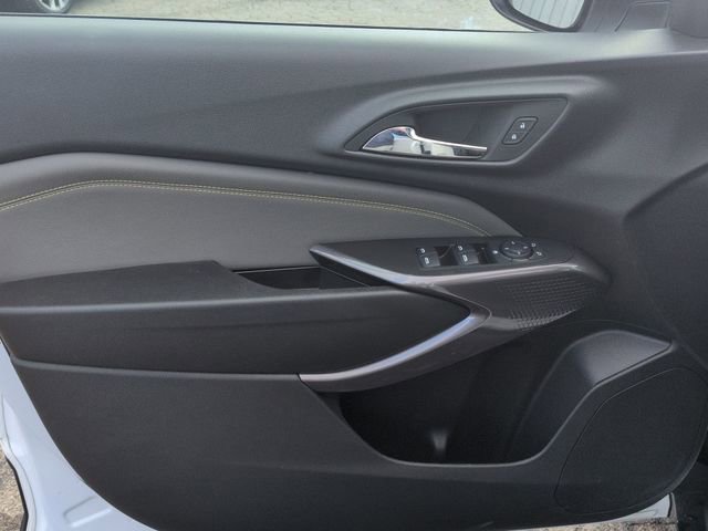 Certified 2025 Chevrolet Trax ACTIV w/ Sunroof Package image 24