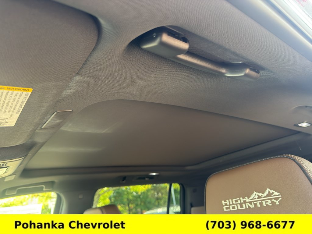 New 2026 Chevrolet Suburban High Country AWD/4WD image 20