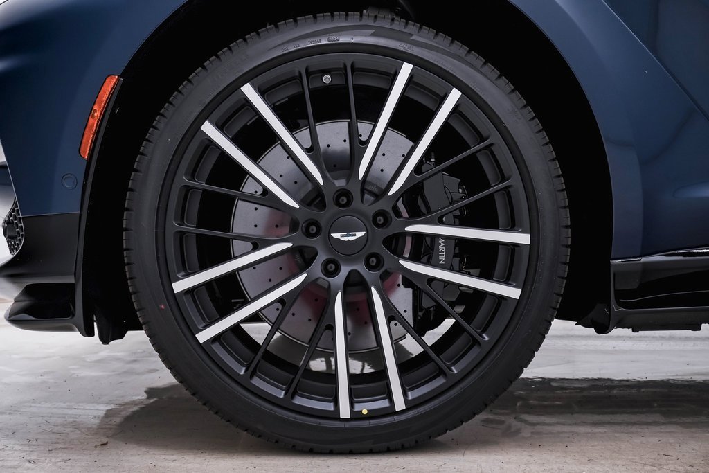 New 2025 Aston Martin DBX 707 image 13