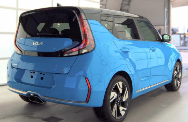 Used 2023 Kia Soul GT-Line FWD image 5