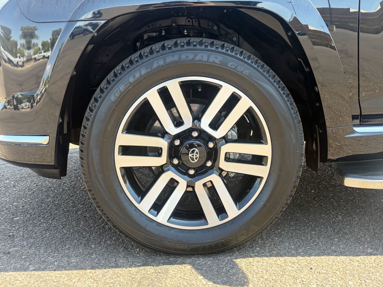 Used 2024 Toyota 4Runner Limited AWD/4WD image 9
