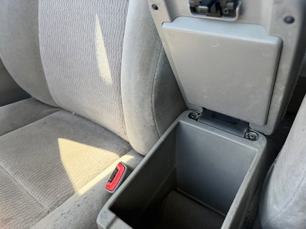 Used 2005 Toyota Corolla LE FWD image 11