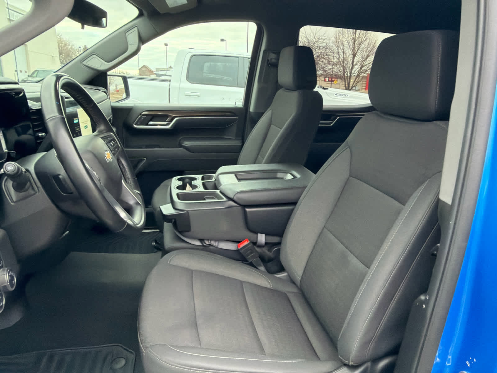 Used 2025 Chevrolet Silverado 1500 LT image 18