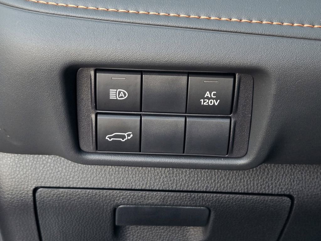 Used 2023 Toyota Highlander Bronze Edition image 26