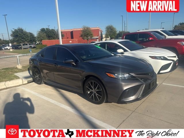 Used 2021 Toyota Camry SE
