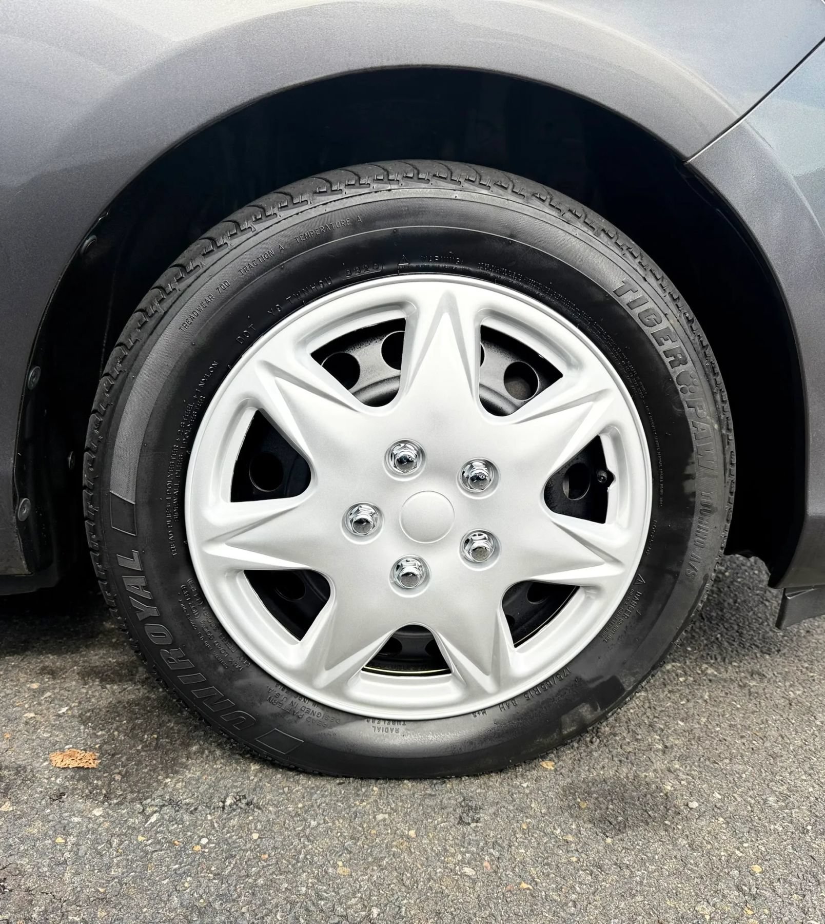 Used 2015 Toyota Prius C Two FWD image 40