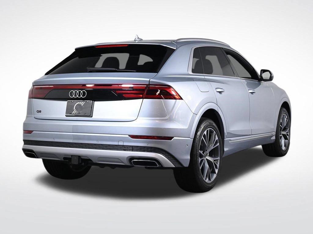 Used 2025 Audi Q8 Premium w/ Convenience Package AWD/4WD image 5