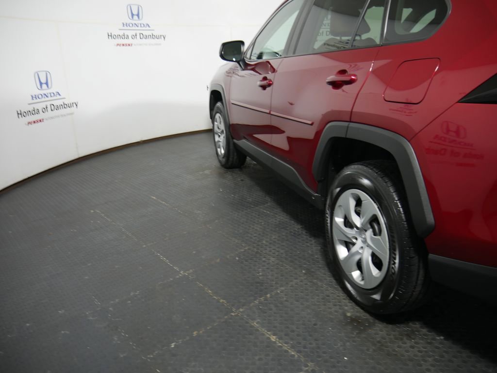 Used 2022 Toyota RAV4 LE image 12