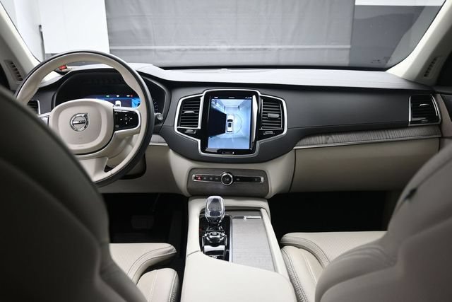 Certified 2023 Volvo XC90 B6 Ultimate w/ Protection Package Premier AWD/4WD image 9