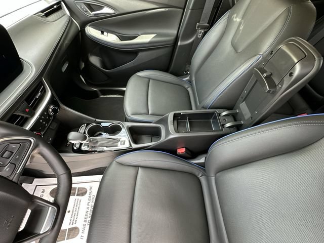 Certified 2025 Buick Encore GX Sport Touring w/ Advanced Technology Package FWD image 28