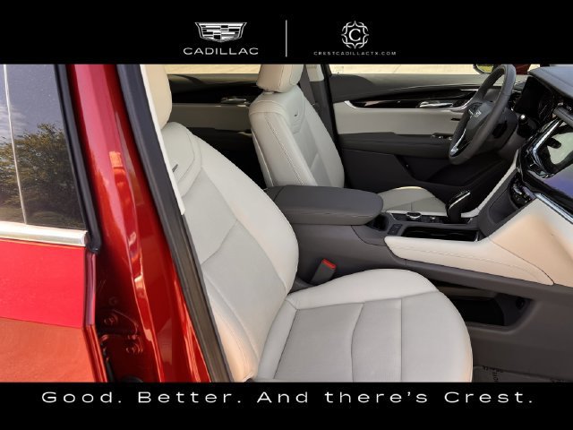 Used 2024 Cadillac XT6 Premium Luxury w/ Technology Package FWD image 28