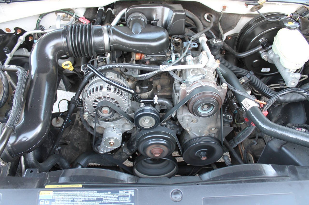 Used 2006 Chevrolet Silverado 1500 W/T RWD image 20