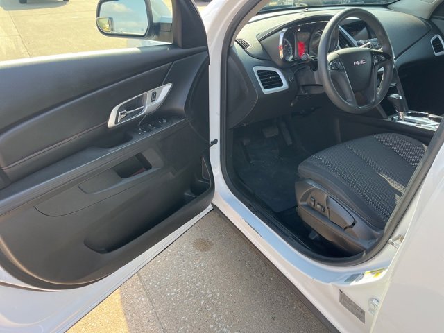 Used 2017 GMC Terrain SLE image 10